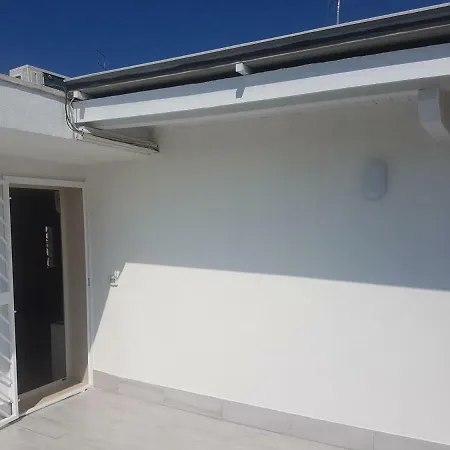 Apartament Attico Con Terrazza A