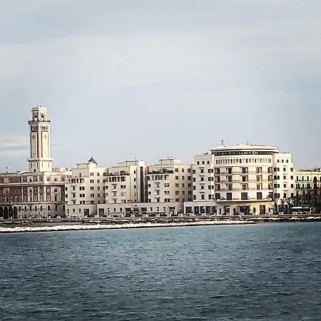 Attico Con Terrazza A باري